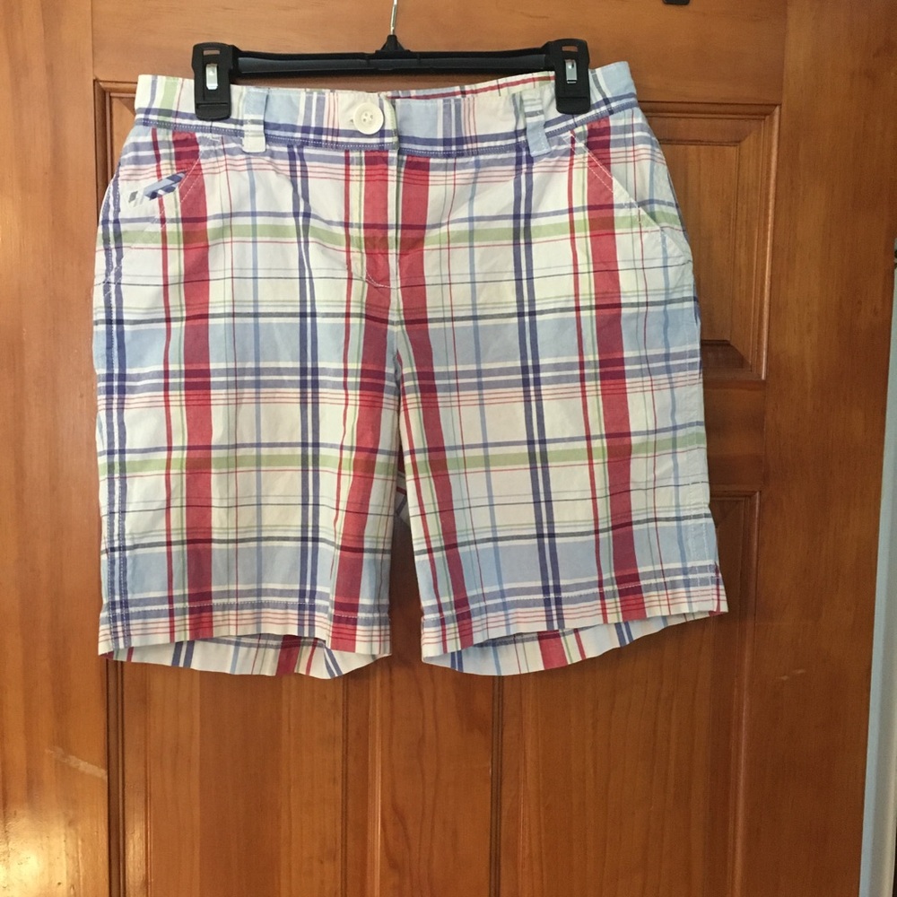 Liz & Co. plaid Bermuda shorts